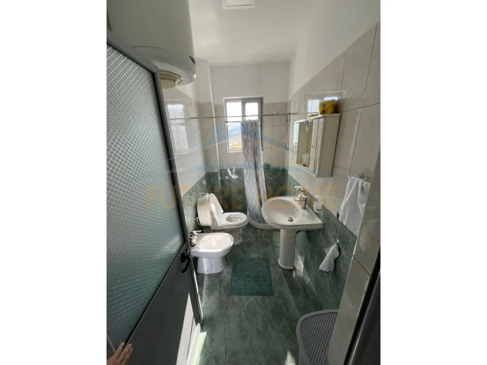 Durres, shitet apartament 1+1+Ballkon Kati 2, 52 m² 80.000 € (Golem)