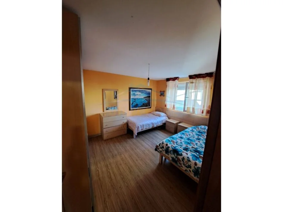 Tirane, shitet apartament 2+1+Ballkon Kati 2, 91 m² 160.000 € (Mine Peza)