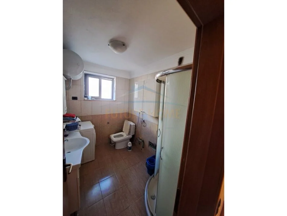 Tirane, shitet apartament 2+1+Ballkon Kati 2, 91 m² 160.000 € (Mine Peza)