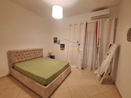 Qera, Apartament 2+1+2 ( Kati i 2 i nje Vile), Rruga e Miqesise, Durres. AREA45494