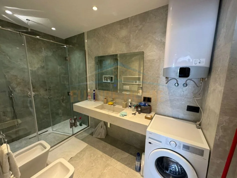 Qerret, shitet apartament+verande | Penthouse 1+1+Ballkon Kati 9, 122 m² 230.000 € (Qerret)