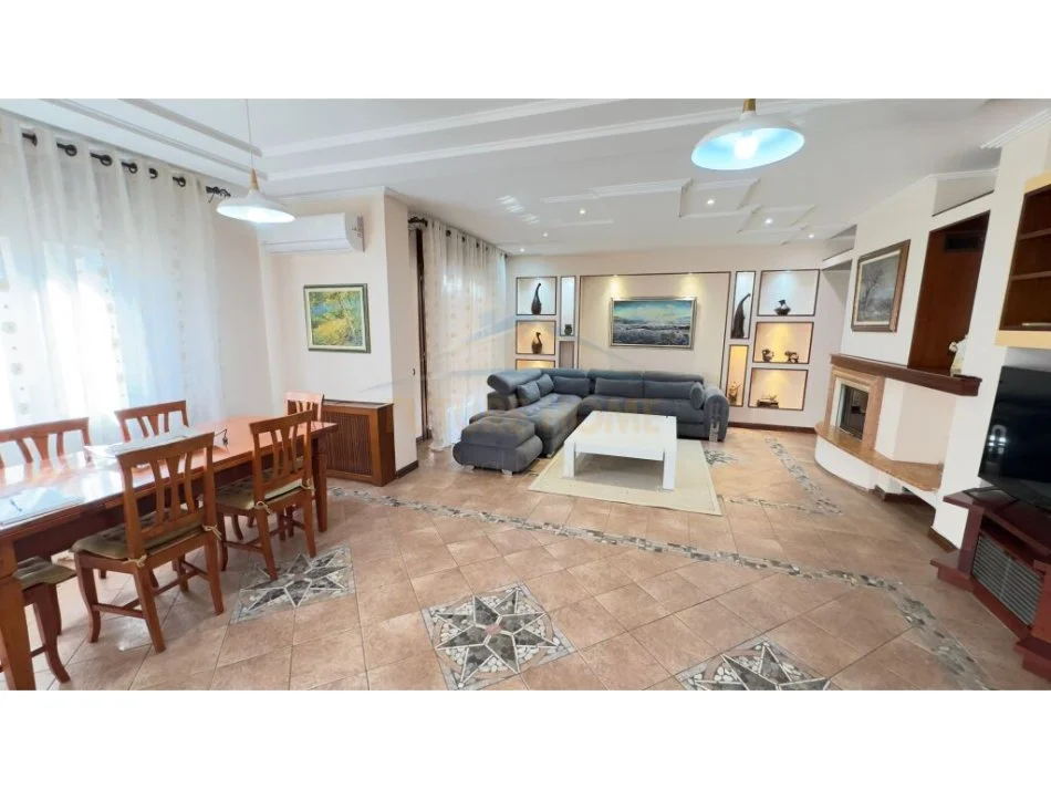 Tirane, jepet me qera apartament 3+1+Aneks+Ballkon Kati 8, 200 m² 1.000 € (Komuna e Parisit)