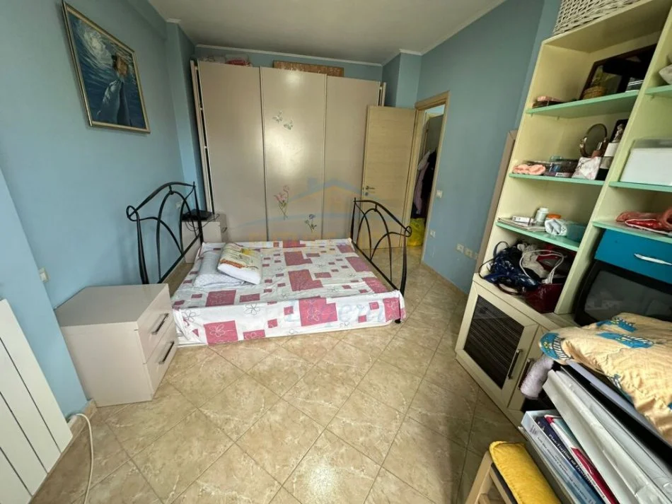 Tirane, shitet apartament 2+1+Ballkon Kati 6, 94 m² 125.000 € (Unaza e Re)