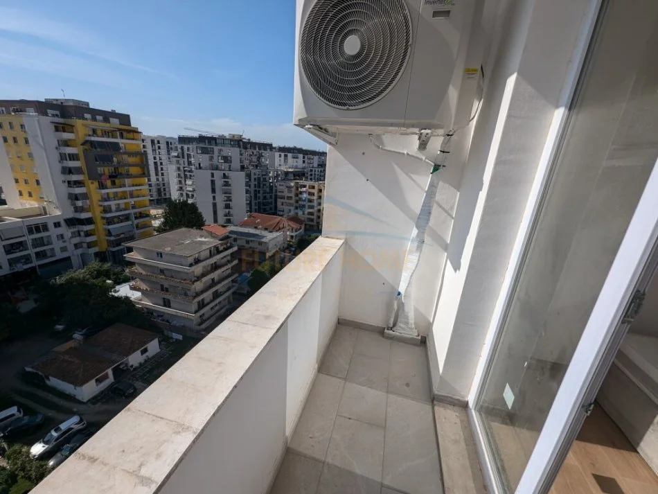 Tirane, jepet me qera apartament 3+1 Kati 9, 103 m² 700 € 
