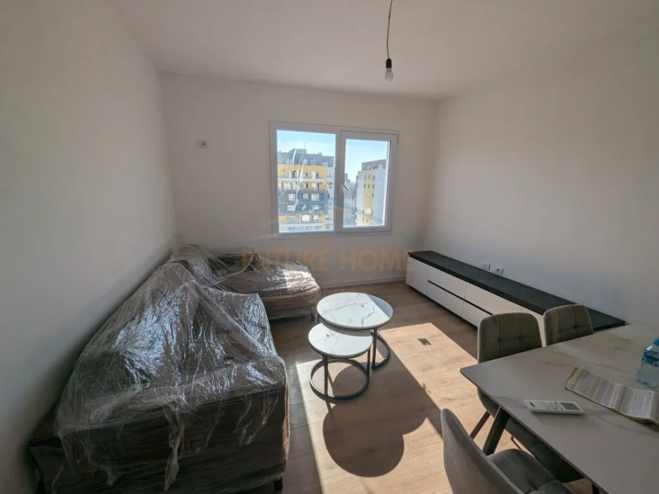 Tirane, jepet me qera apartament 3+1 Kati 9, 103 m² 700 € 
