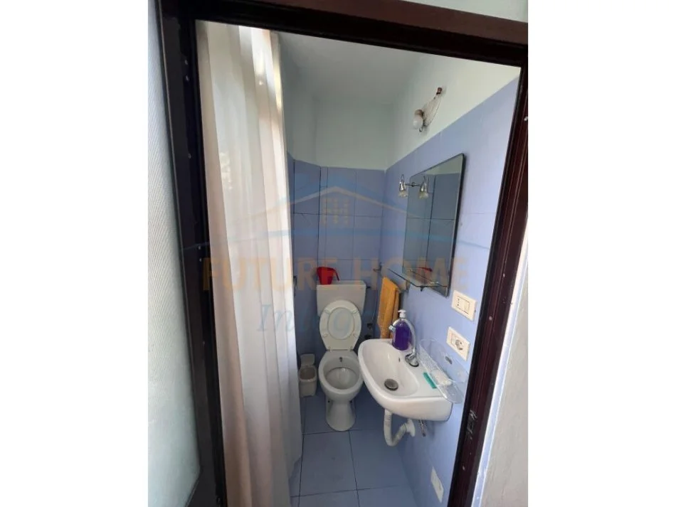 Tirane, jepet me qera apartament 2+1 Kati 2, 85 m² 500 € (PETRONINI LUARASI SHKOLLA E BALETIT)