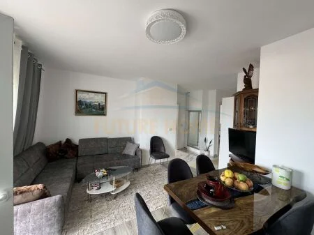 Tirane, shitet apartament 2+1 Kati 6, 149 m² 155.000 € (unaza e re)