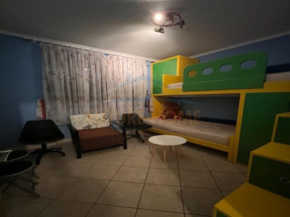 Shkembi Kavajes, shitet apartament duplex 1+1+Aneks+Ballkon Kati 4, 440 m² 330.000 € (Shkembi Kavajes,Durres)