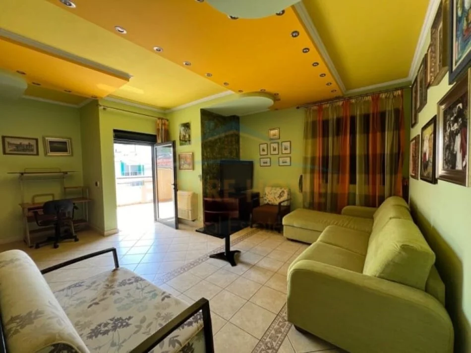 Shkembi Kavajes, shitet apartament duplex 1+1+Aneks+Ballkon Kati 4, 440 m² 330.000 € (Shkembi Kavajes,Durres)