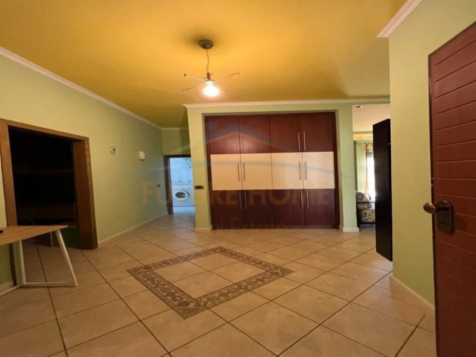 Shkembi Kavajes, shitet apartament duplex 1+1+Aneks+Ballkon Kati 4, 440 m² 330.000 € (Shkembi Kavajes,Durres)