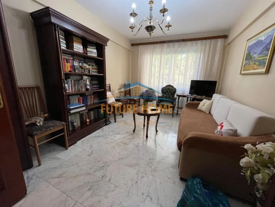 Tirane, shitet apartament 1+1 Kati 3, 70 m² 135.000 € (STADIUMI DINAMO TIRANE)
