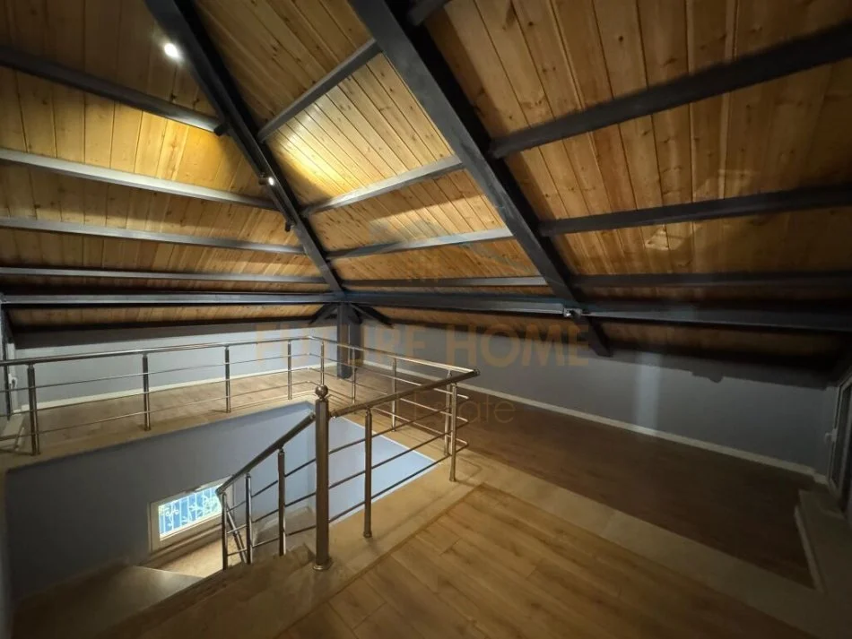 Tirane, jepet me qera 3 Katshe , 10.000 € (vilat Gjerane)