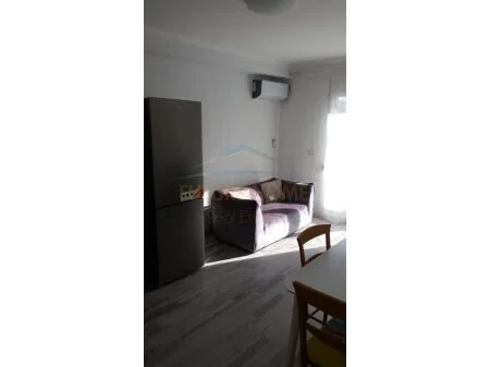 Tirane, jepet me qera apartament 2+1 Kati 2, 75 m² 400 € (Rruga Llazi Miho, Kombinat, Tiranë AREA45575)