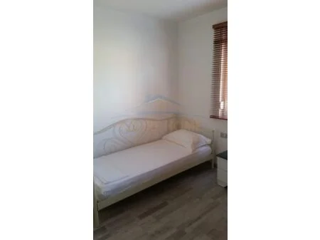 Tirane, jepet me qera apartament 2+1 Kati 2, 75 m² 400 € (Rruga Llazi Miho, Kombinat, Tiranë AREA45575)