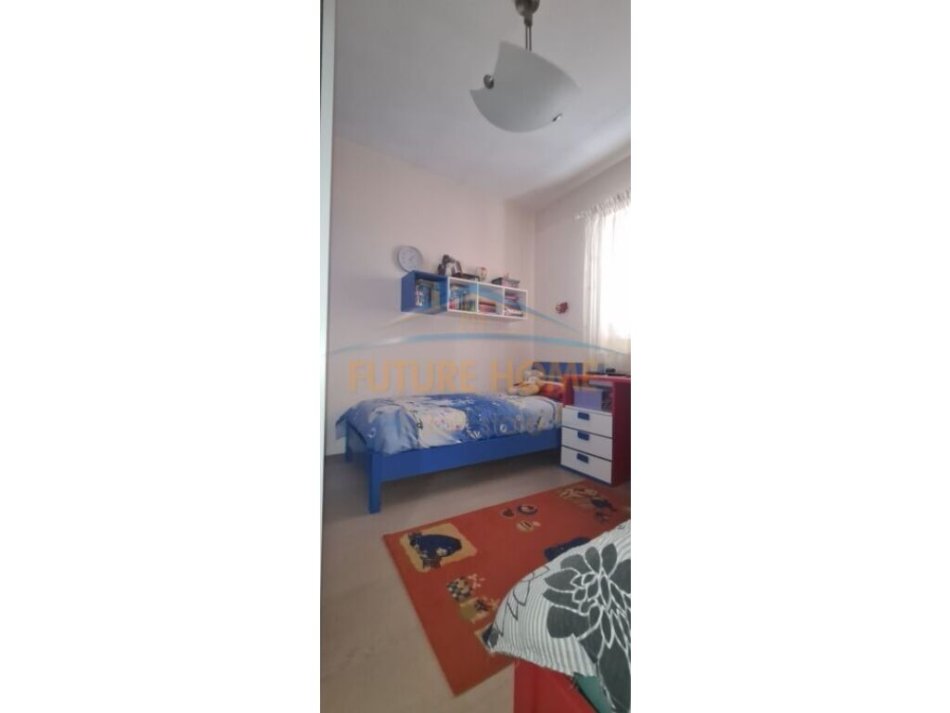 Tirane, jepet me qera apartament 2+1 Kati 8, 89 m² 550 € 