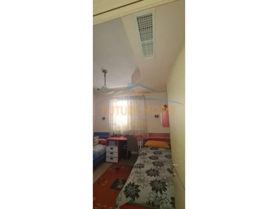 Tirane, jepet me qera apartament 2+1 Kati 8, 89 m² 550 € 