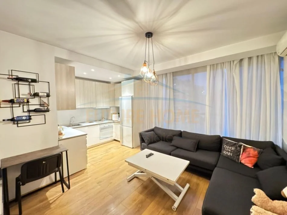 Tirane, shitet apartament 2+1 Kati 7, 87 m² 132.000 € (UNAZA E RE ASTIR)