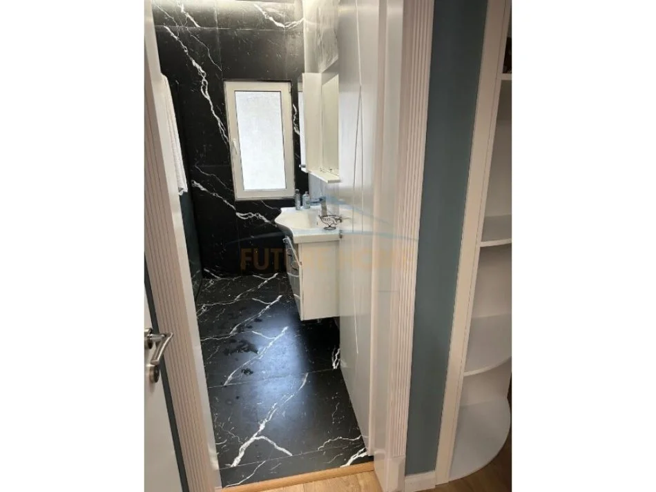 Tirane, jepet me qera apartament 2+1+Aneks+Ballkon Kati 3, 1.100 € (Farke)