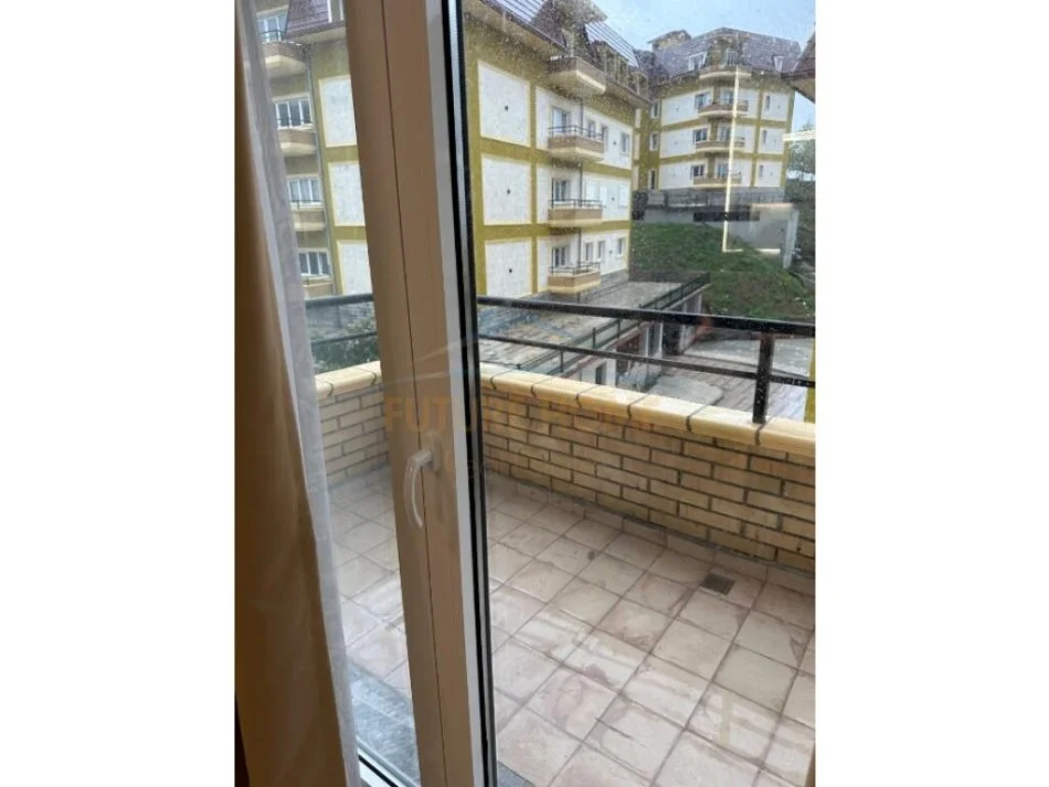 Tirane, jepet me qera apartament 2+1+Aneks+Ballkon Kati 3, 1.100 € (Farke)