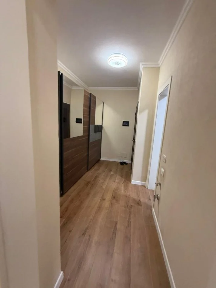 Durres, shitet apartament 1+1+Ballkon Kati 2, 74 m² 73.000 € (Shkembi Kavajes)