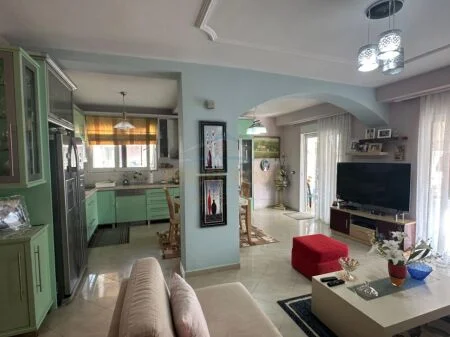 Sarande, shitet apartament 3+1+Ballkon Kati 3, 130 m² 210.000 € (Lagjia 4, Sarandë AREA45594)