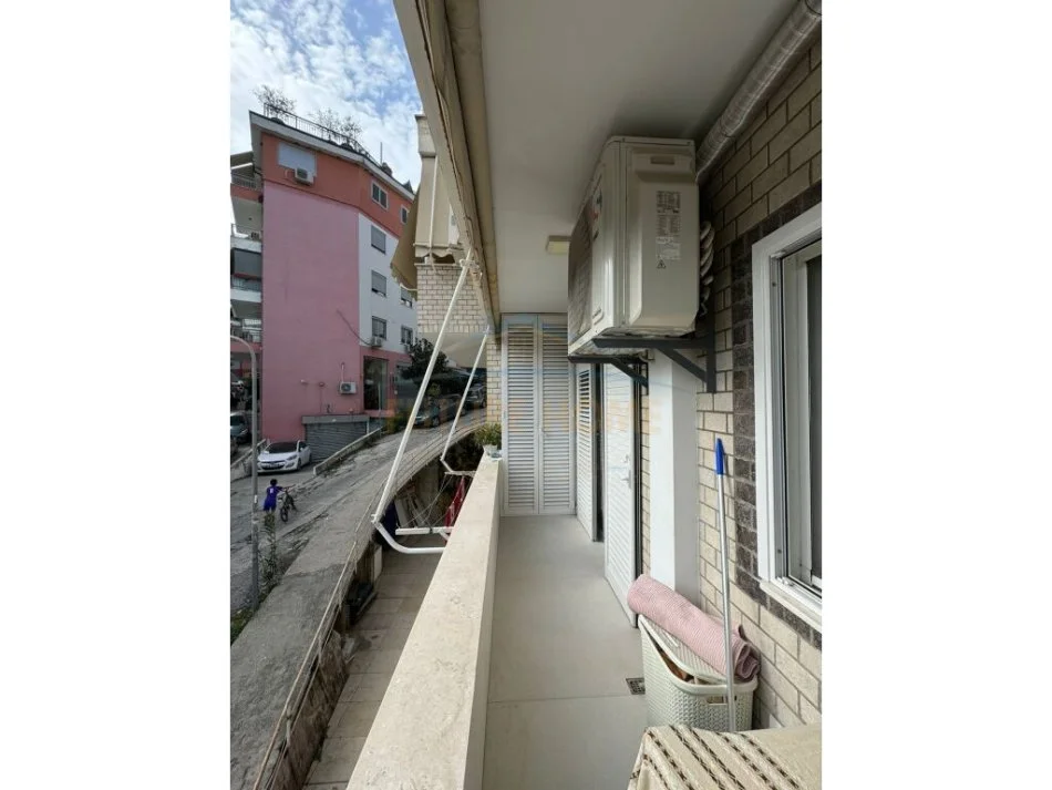 Tirane, shitet apartament 2+1 Kati 1, 117 m² 