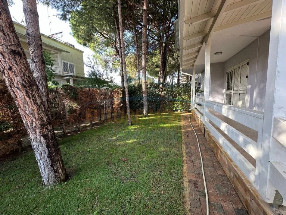 Durres, shitet Vile 2 Katshe , 191 m² 265.000 € (Kompleksi Lura 1, Gjiri I Lalëzit)