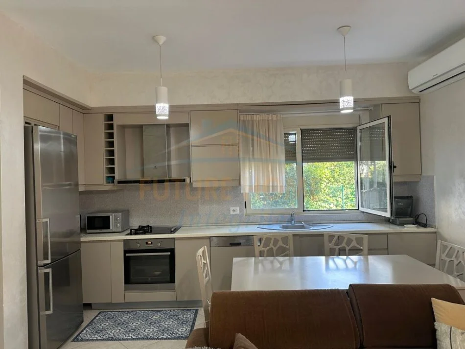 Gjiri Lalezit | Hamallaj, shitet apartament duplex 2+1 Kati 0, 100 m² 285.000 € (Lura 1)