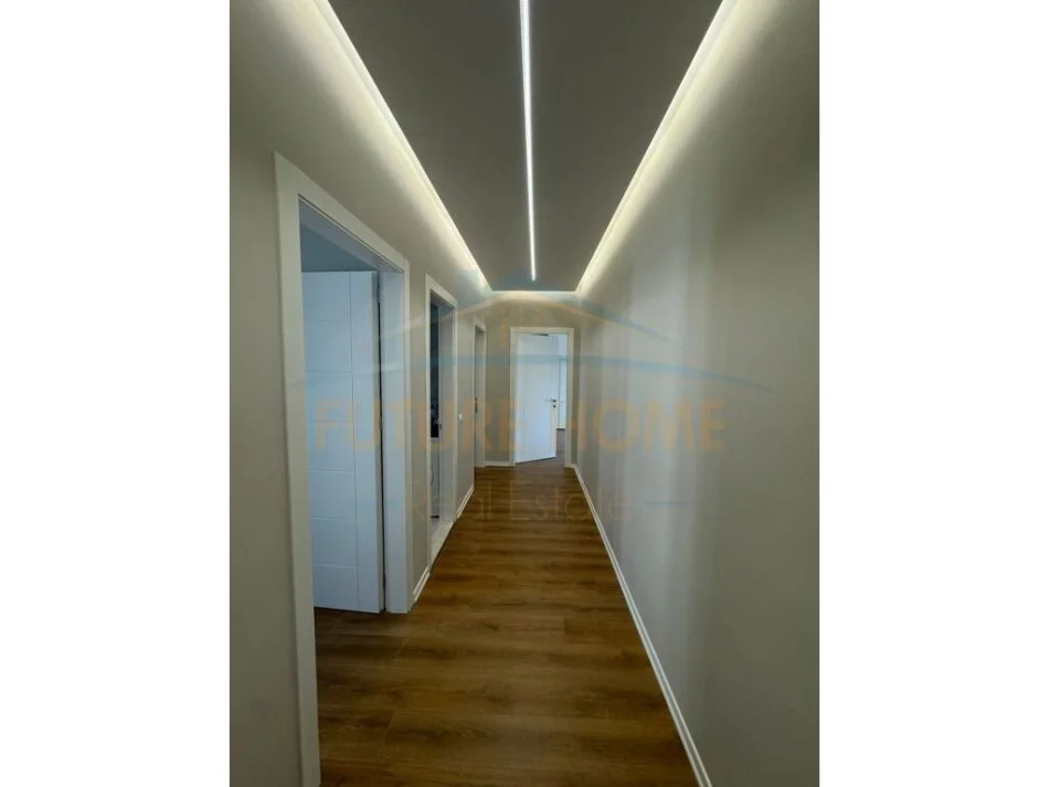 Tirane, jap me qera apartament 2+1 Kati 7, 100 m² 1.000 € (Porcelan)