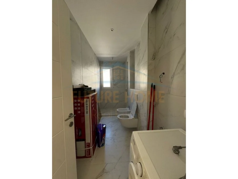 Tirane, jap me qera apartament 2+1 Kati 7, 100 m² 1.000 € (Porcelan)