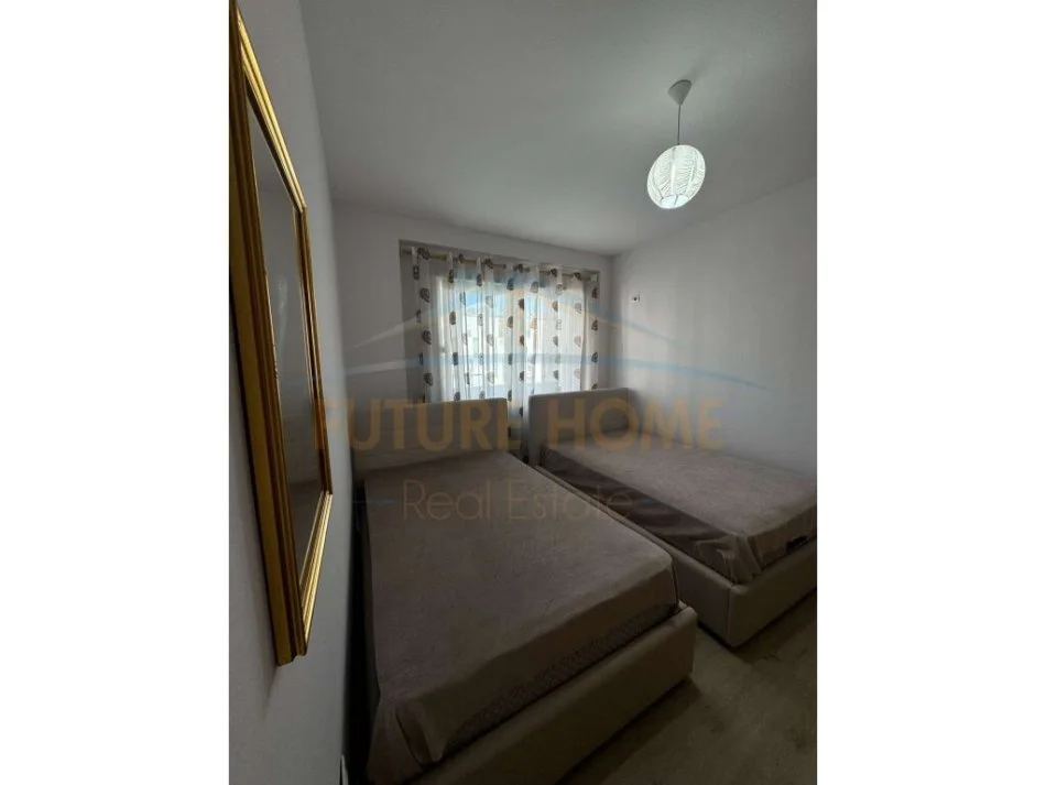 Tirane, jepet me qera apartament 2+1 Kati 5, 110 m² 550 € 