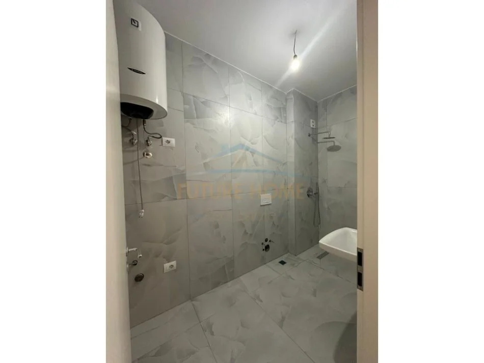 Tirane, shitet apartament 1+1 Kati 3, 64 m² 85.000 € (Rezidenca Kaimi, Alidem)