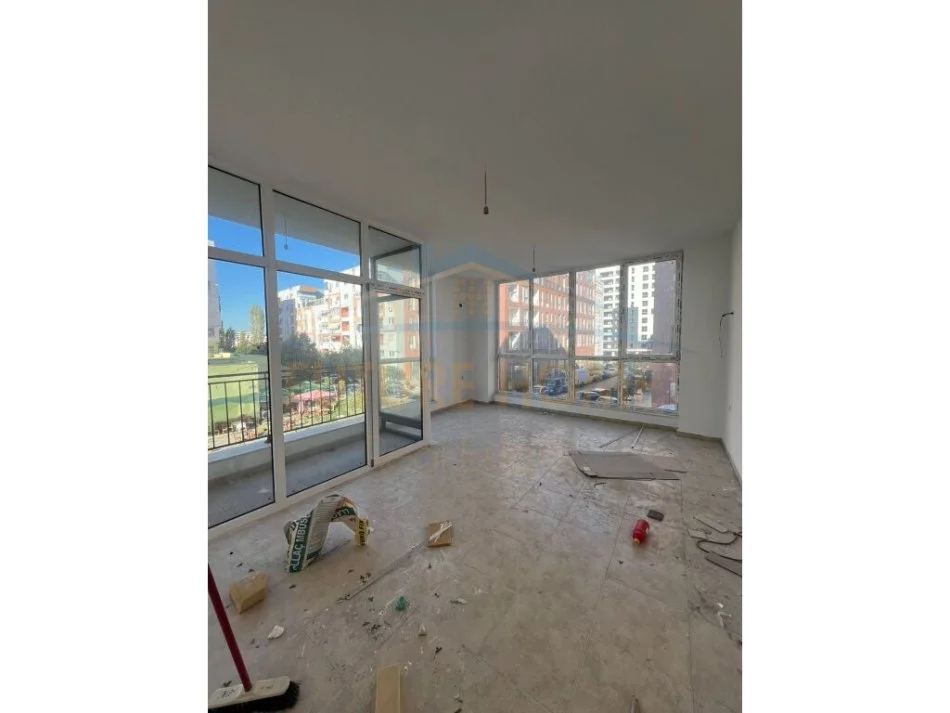 Tirane, jepet me qera apartament 1+1 Kati 1, 65 m² 400 € (Jordan Misja, Tiranë)