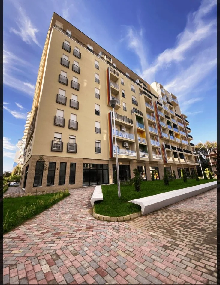 Tirane, shes apartament 1+1+Ballkon Kati 6, 83 m² 170.000 € (Rruga Muzaket)