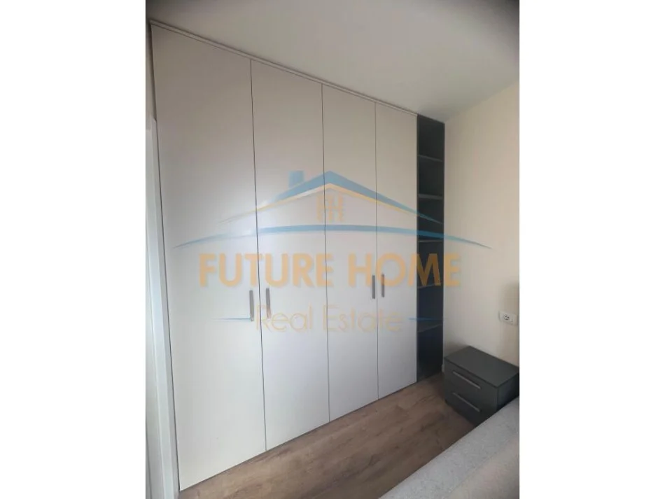 Tirane, jepet me qera apartament 1+1 Kati 5, 50 m² 500 € (Hoxha Tasim)