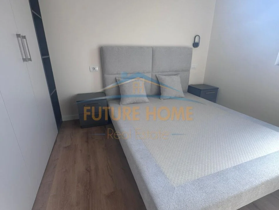 Tirane, jepet me qera apartament 1+1 Kati 5, 50 m² 550 € (hoxha tasim)