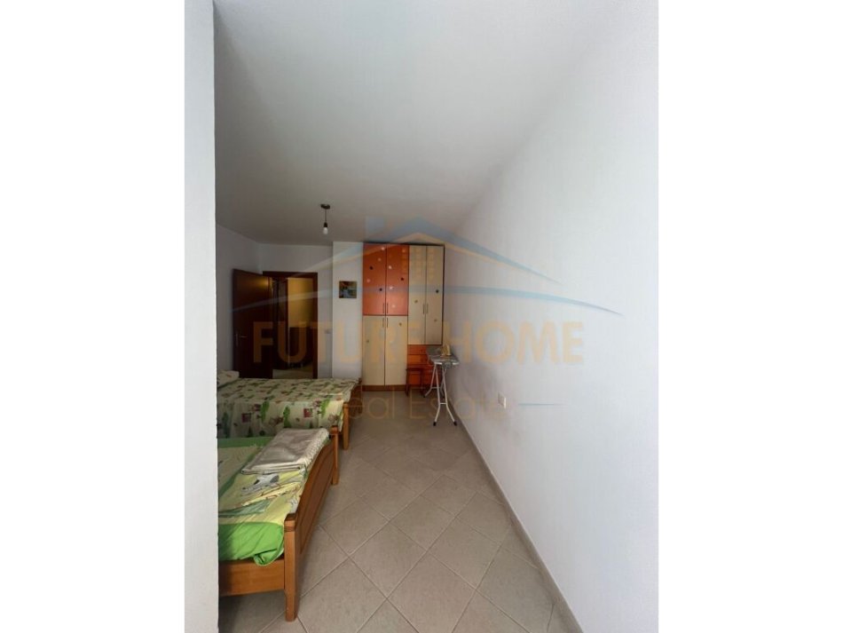 Tirane, jepet me qera apartament 2+1 Kati 3, 112 m² 700 € 