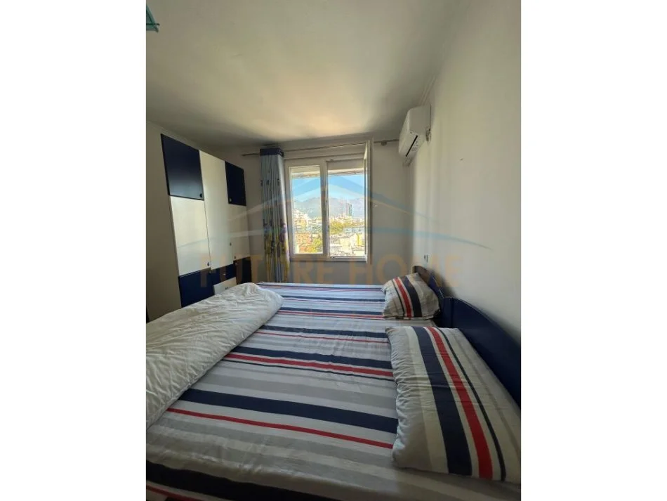 Tirane, jepet me qera apartament 3+1 Kati 7, 157 m² 800 € (Myslym Shyr)