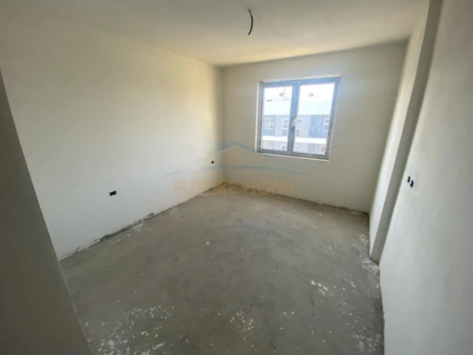 Tirane, shitet apartament 2+1 Kati 8, 93 m² 90.000 € (Univers City)
