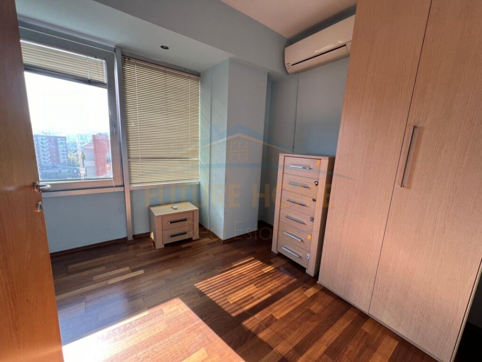 Tirane, jepet me qera apartament 2+1 Kati 9, 118 m² 660 € (Rruga e Kavajes)