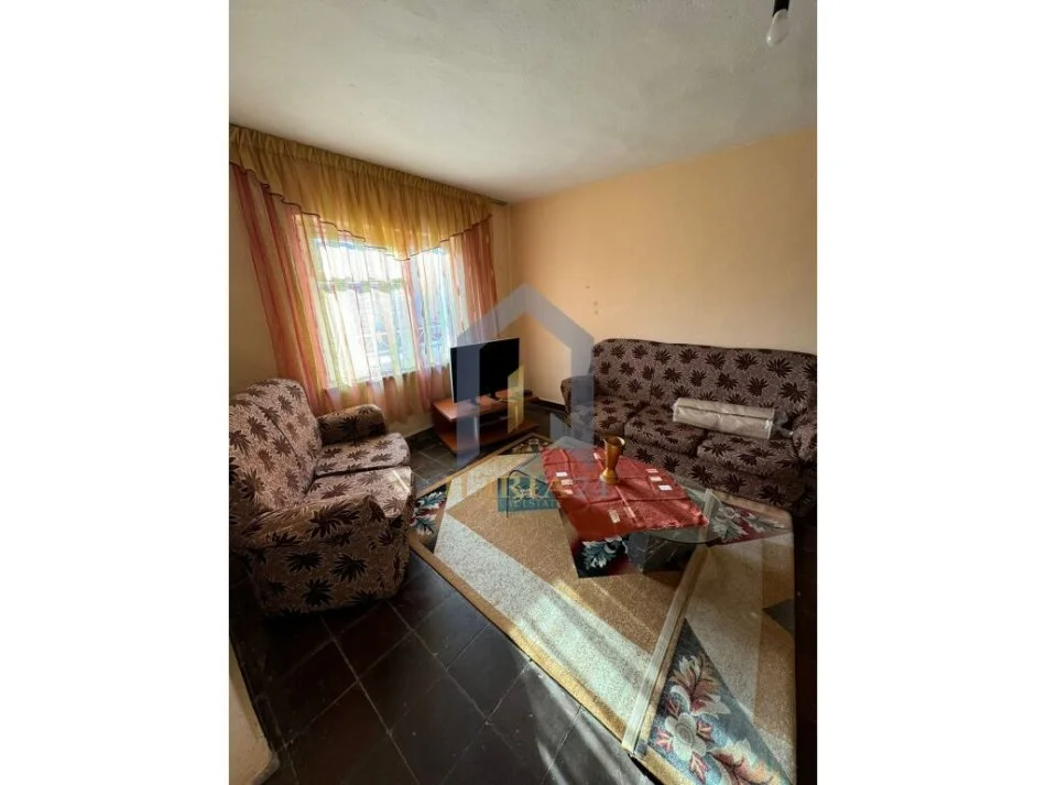 Tirane, jepet me qera apartament 1+1 Kati 5, 59 m² 350 € (rruga bardhok biba)