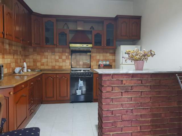 Kodra e Priftit, shesim shtepi private, 260.000 Euro