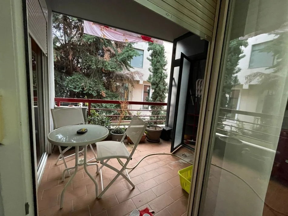 Tirane, shitet apartament 2+1+Ballkon Kati 2, 100 m² 235.000 € 