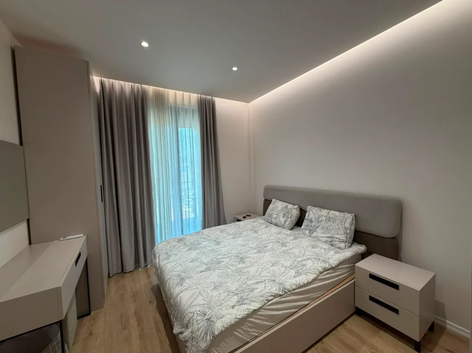 Tirane, jepet me qera apartament 1+1+Ballkon Kati 5, 111 m² (Rruga Xhanfize Keko) MLS # 530581007-231