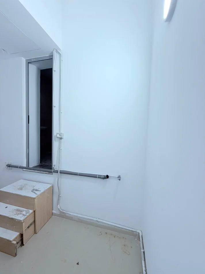 Durres, jepet me qera ambjent biznesi Kati 0, 45 m² 450 € (Pranvera, Durres)