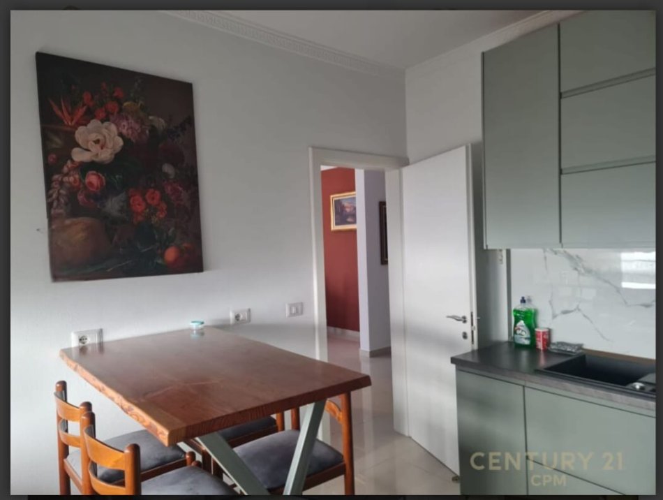 Tirane, jepet me qera 3+1+Aneks+Ballkon Kati 3, 140 m² 700 € 