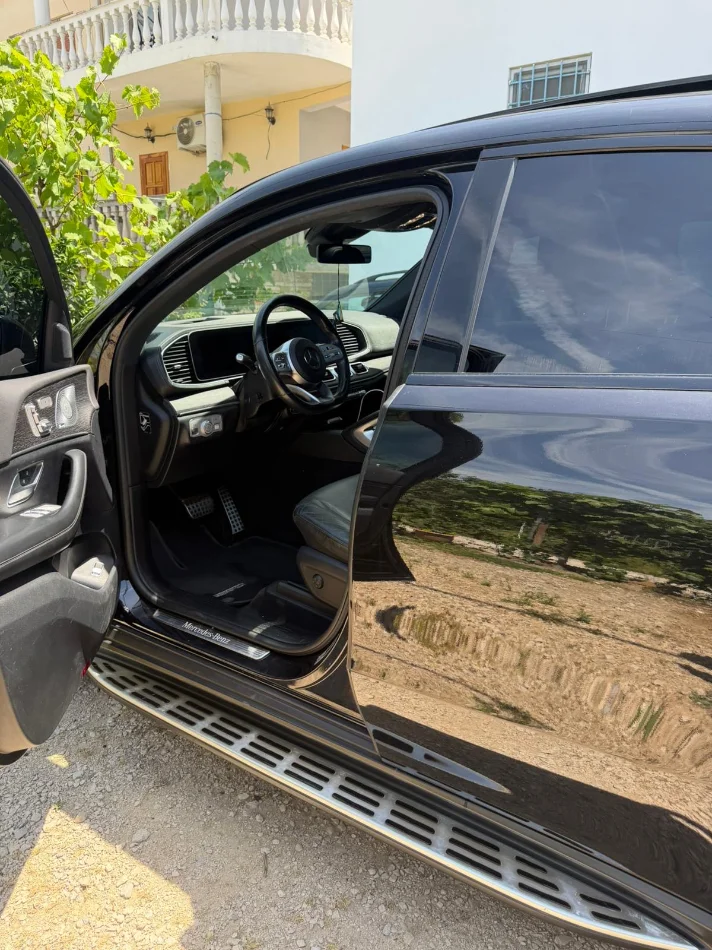 Tirane, shes makine Mercedes Benz Nafte, e zeze automatik Kondicioner 145.000 km 70.000 €