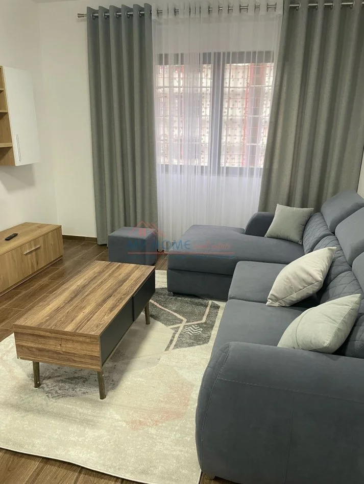 Tirane, jepet me qera apartament 3+1+Ballkon, Kati 3, 112 m² 550 € (Astir)