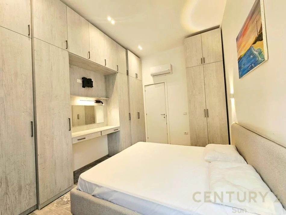 Tirane, jepet me qera apartament 1+1 , 70 m² 550 € (Prane Kopshtit Zoologjik)