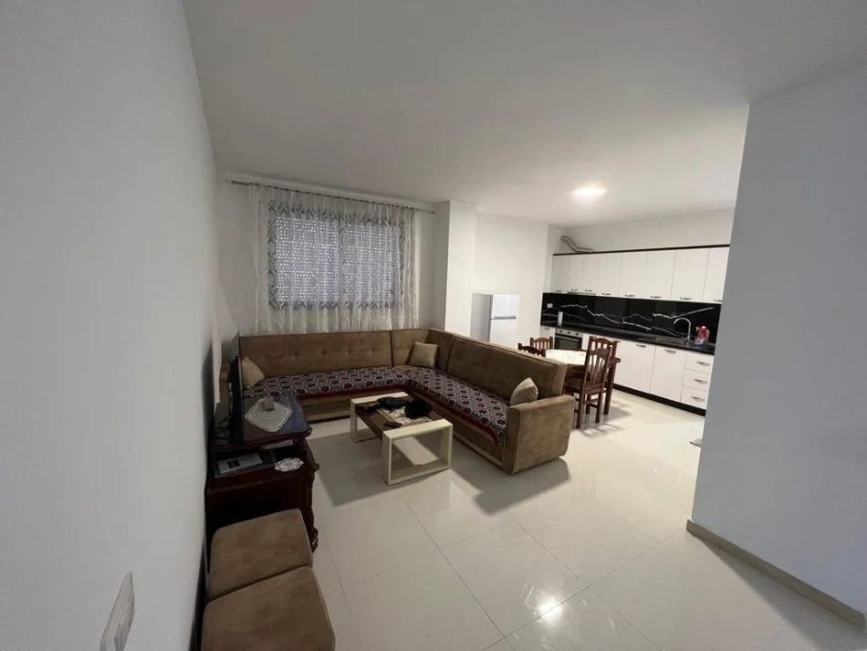 Tirane, shes apartament 2+1 Kati 1, 91 m² 100.000 € (Fresk)